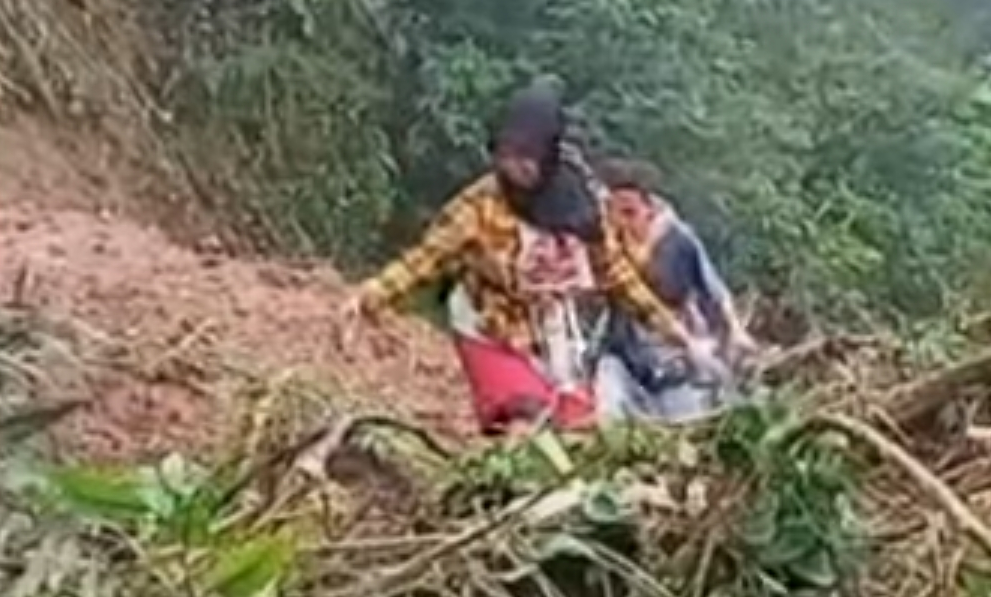 Diguyur Hujan Lebat Jalur Alternatif Pangandaran Tasik Melalui Langkaplancar Tertutup Total 2931