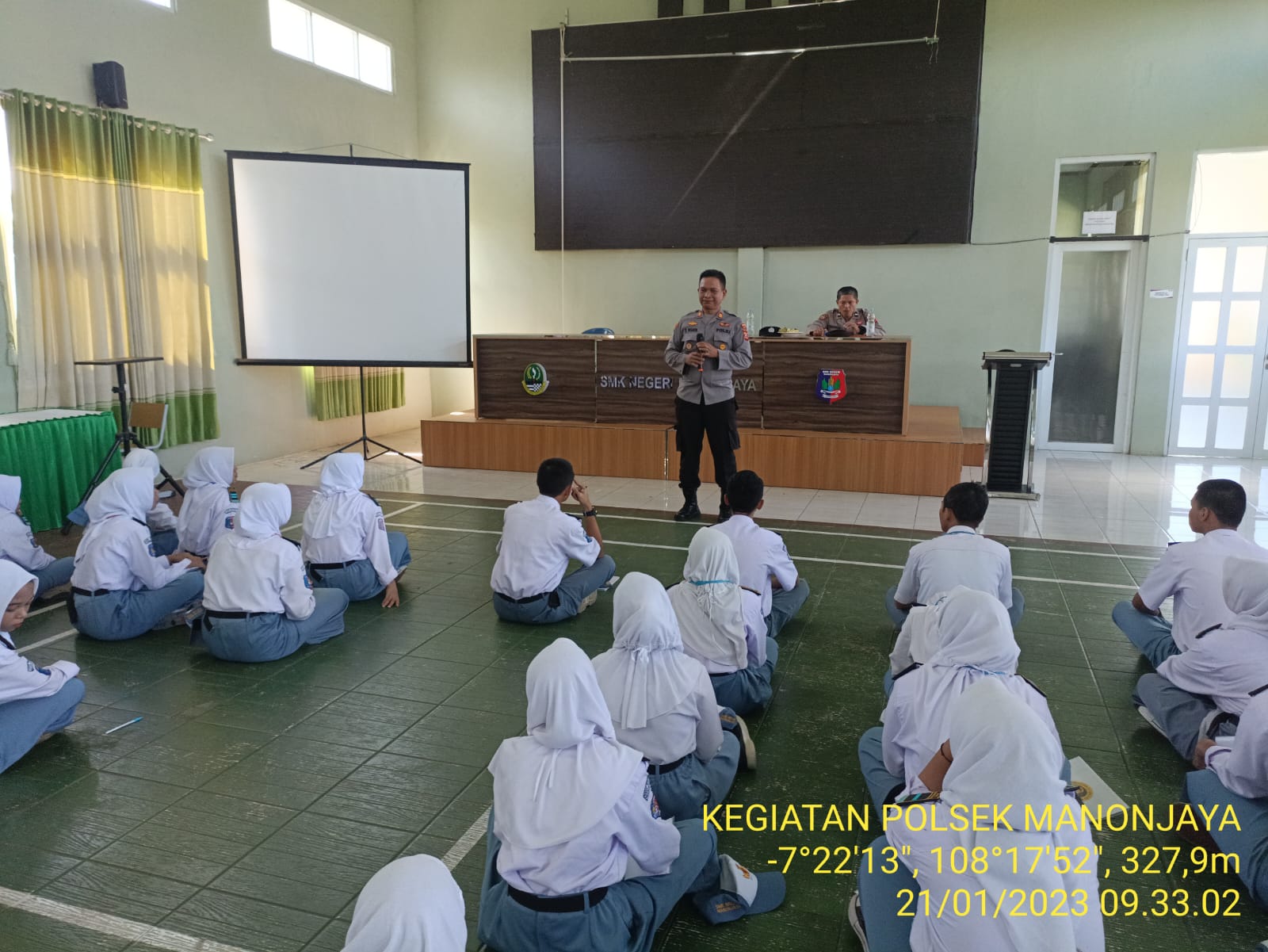Kapolsek Manonjaya Berikan Pembinaan dan Pembekalan Kepada Calon Polsis SMKN Manonjaya
