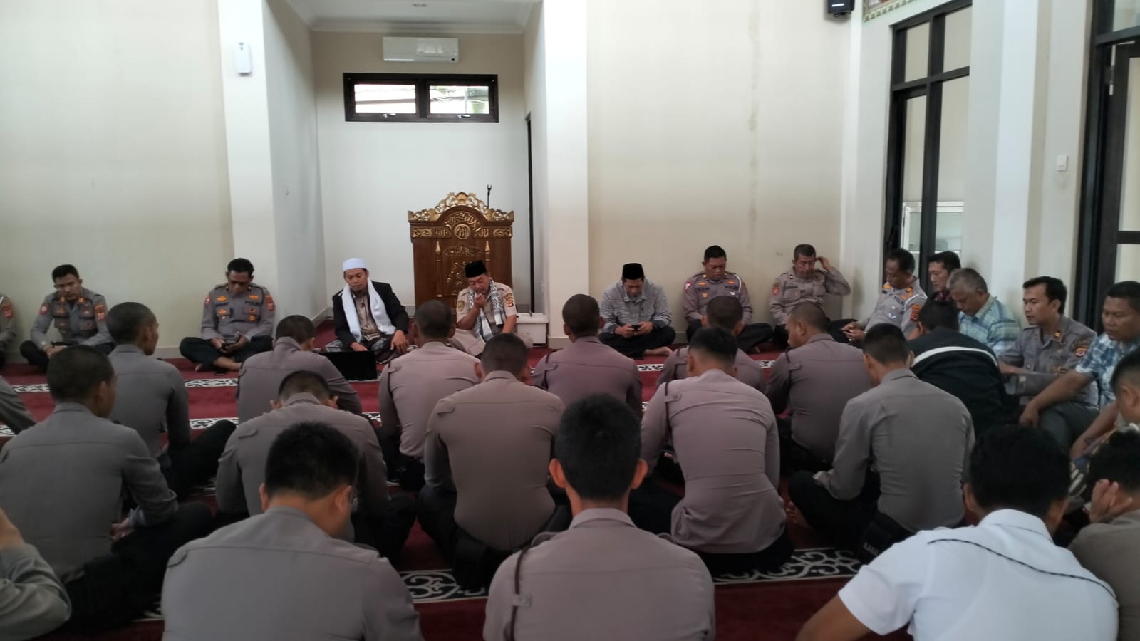Kegiatan Binrohtal Personel Polres Tasikmalaya Kota dan Diikuti  Seluruh Jajaran Polsek Melalui Zoom Meeting