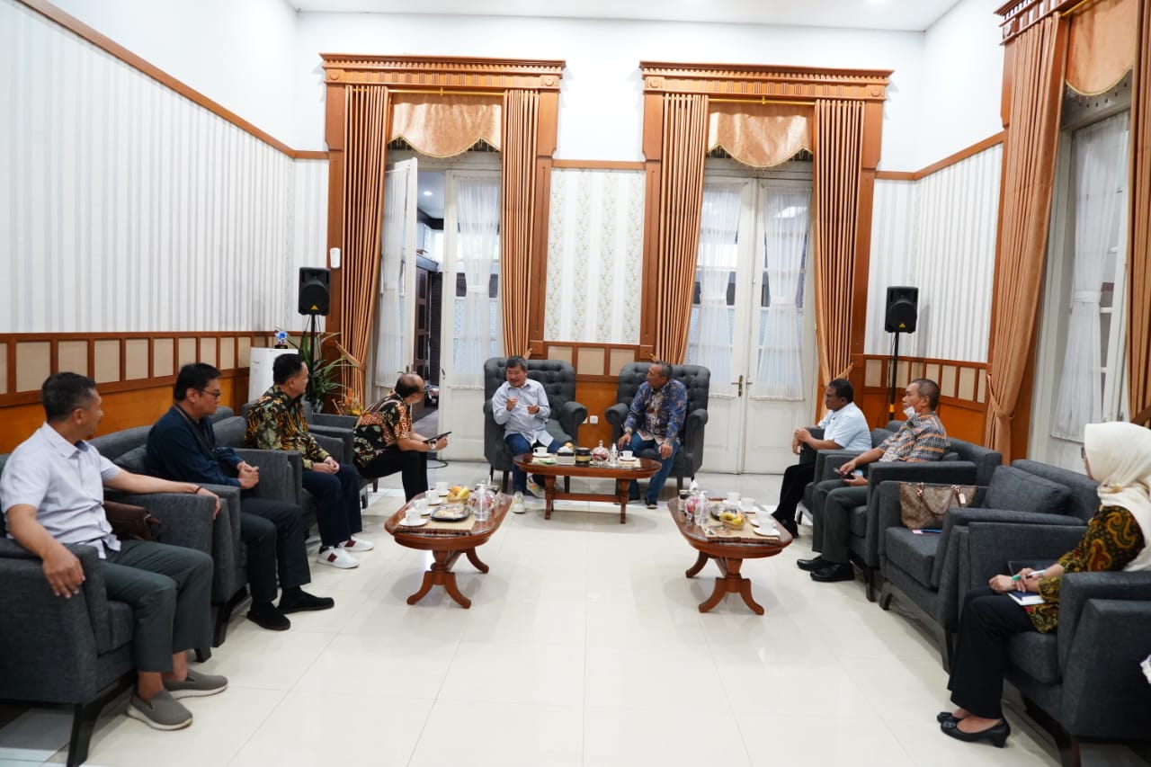 Wabup Garut Buka Resmi Expo UMKM Dalam Rangka Harlah 1 Abad NU