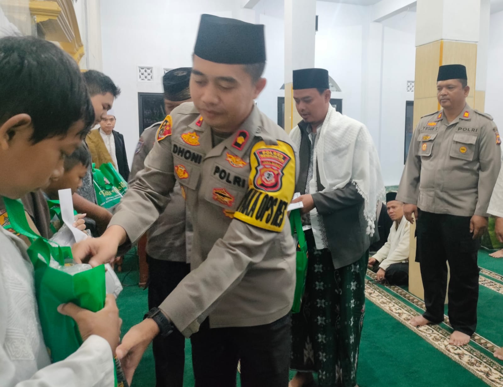 Kegiatan Subuh Keliling Waka Polres Tasikmalaya Kota,Santuni Anak Yatim dan Sumbang Masjid