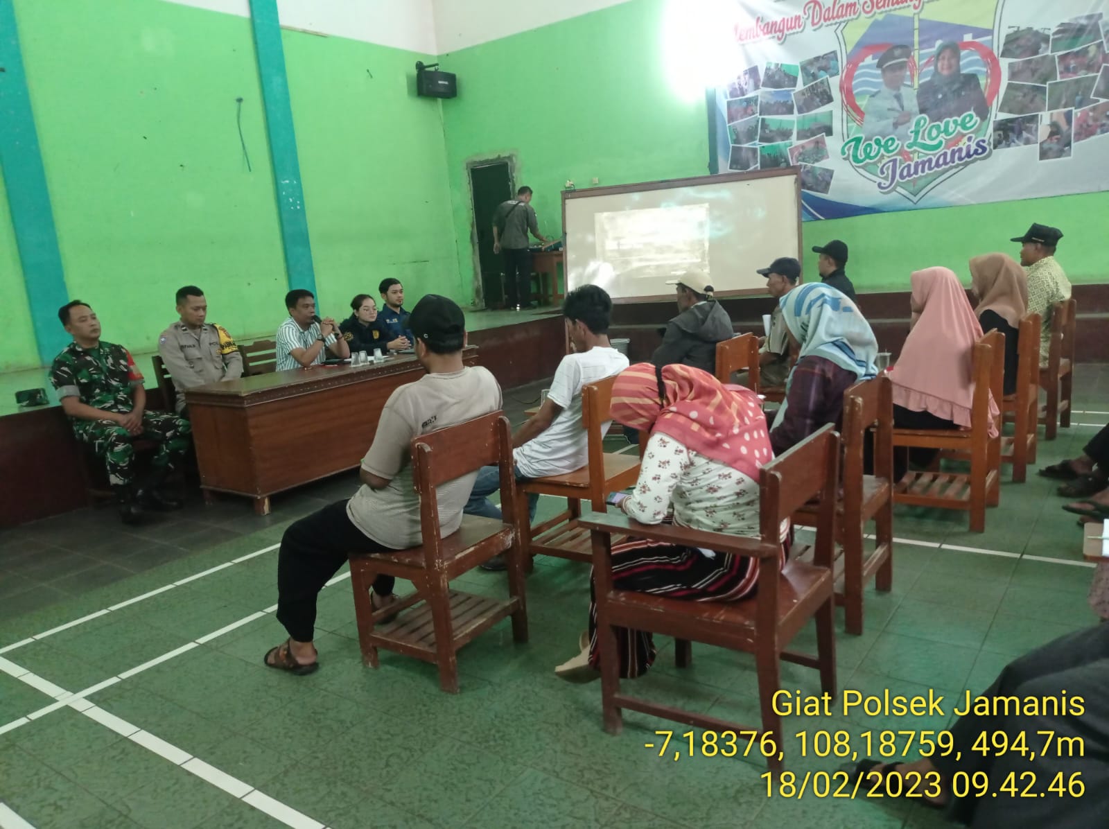 TNI-Polri Desa Tanjungmekar Bersinergi Hadiri Sosialisasi Program Bantuan Stimulan Perumahan Swadaya (BSPS)