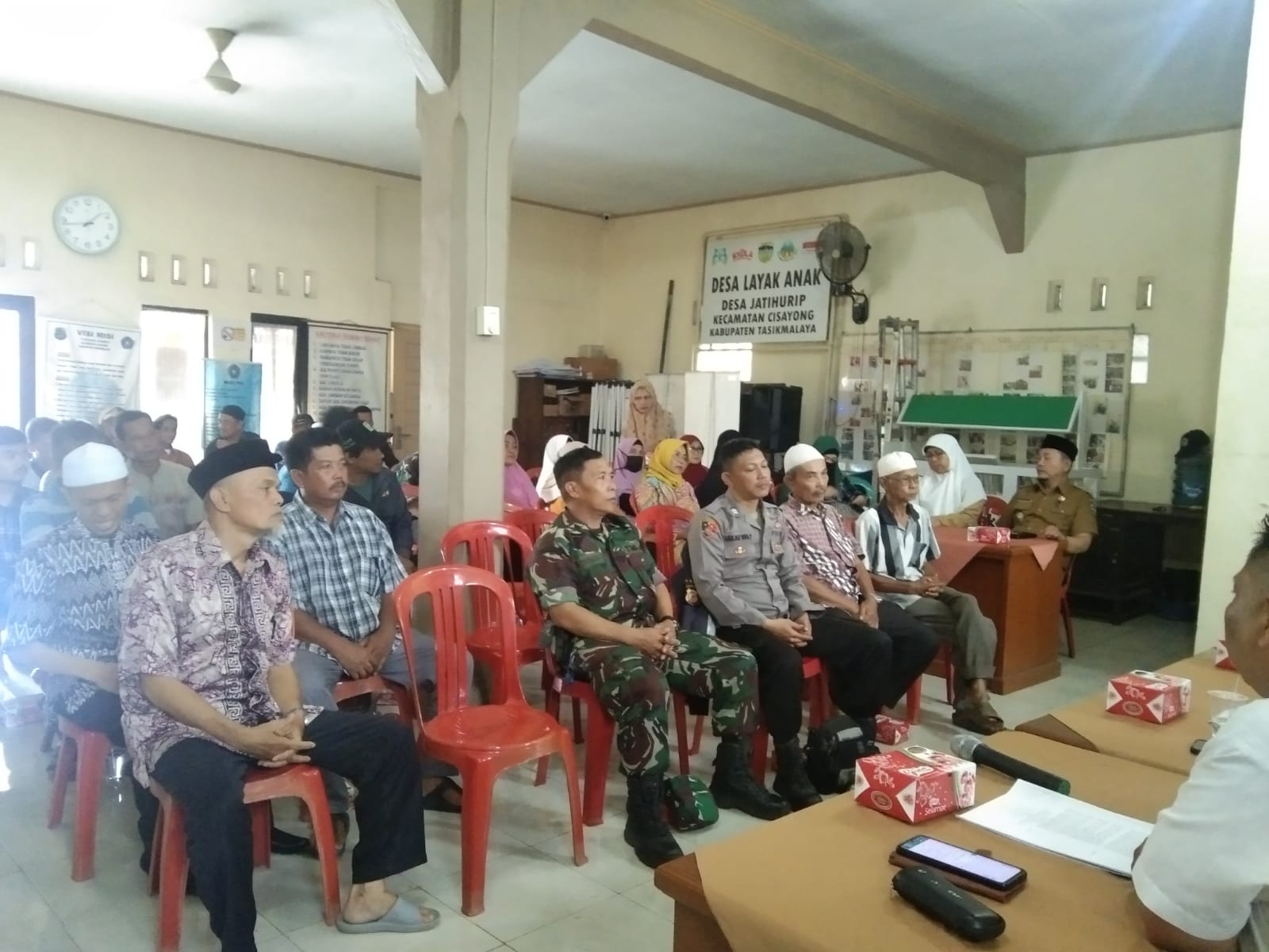 TNI-Polri Bantu Pembentukan Panitia Pemilihan Kepala Desa di Cisayong