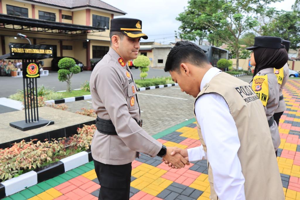Kapolres Tasikmalaya Kota AKBP SY Zainal Abidin, Kukuhkan 837 Polisi RW