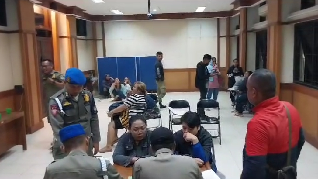 Puluhan Para Penjaja Sek Komersial Dan Waria, Diamankan Satpol PP Kota Tasikmalaya