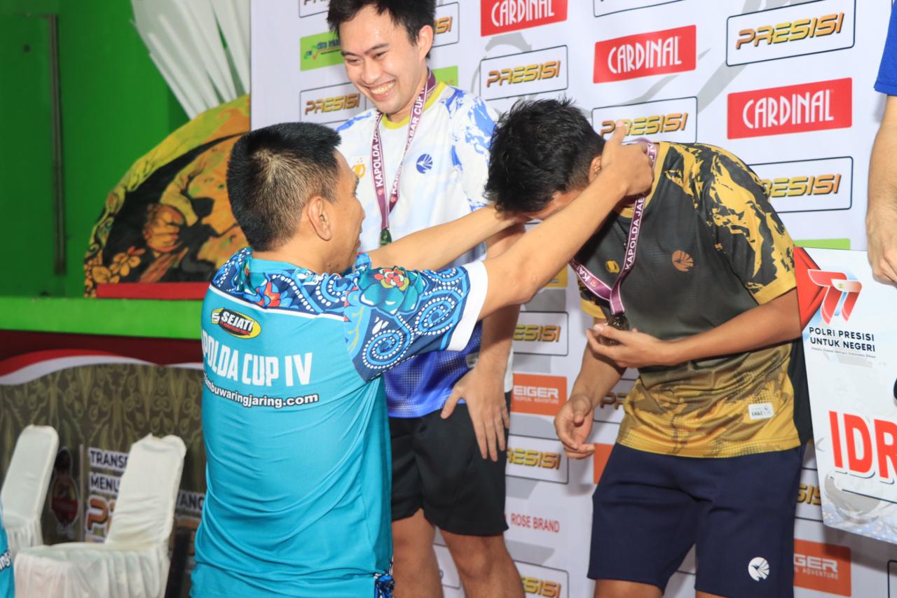 Kejuaraan Badminton Piala Kapolda Cup IV 2023 Berakhir, Tim Polda Jabar Raih Juara Umum