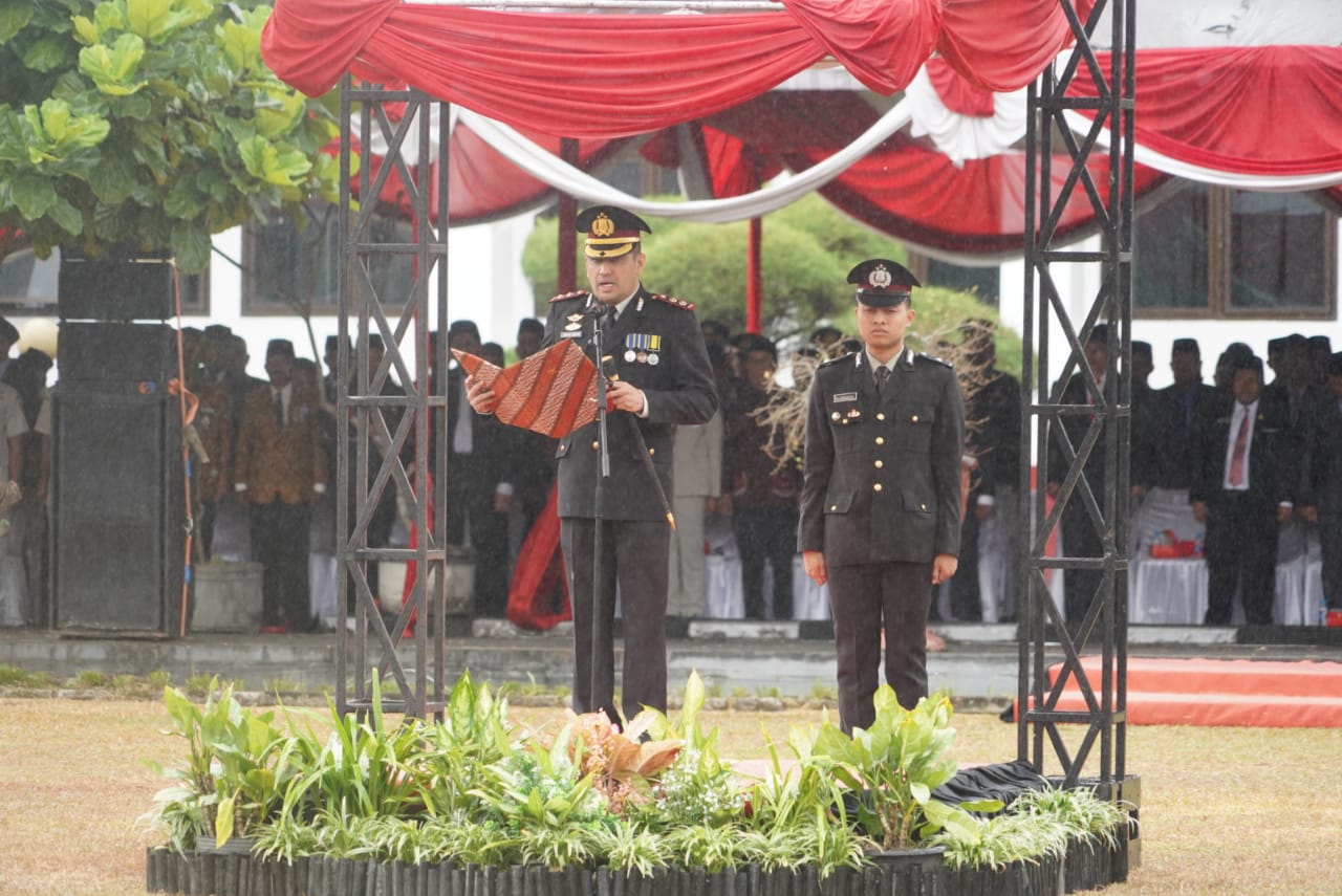 Upacara HUT RI Ke-78 Tingkat Kota Tasikmalaya,Kapolres Bertugas  Bacakan Teks UUD 1945 Dalam