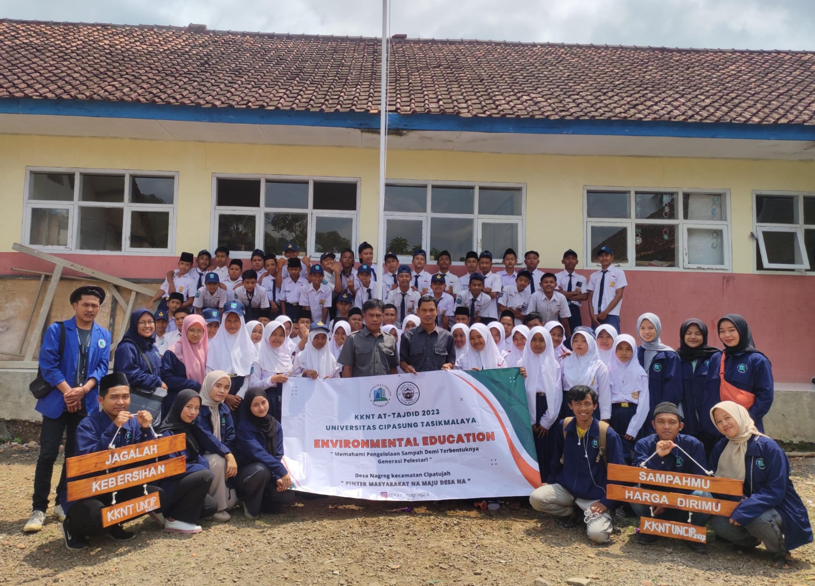 Mahasiswa Uncip Persiapkan Generasi Pelestari Untuk Menjaga Alam Desa Nagrog