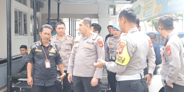 Kantor Samsat Kota Tasikmalaya Disidak Kapolres, Untuk Memastikan Pelayanan Prima Kepada Masyarakat