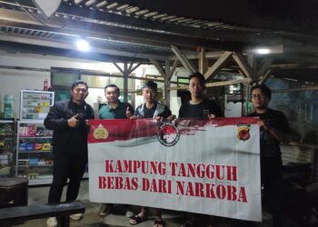 Patroli Preventif, Sat Narkoba Polres Tasik Kota Berikan Binluh Bahaya Narkoba Kepada Remaja di Kelurahan Yudanegara