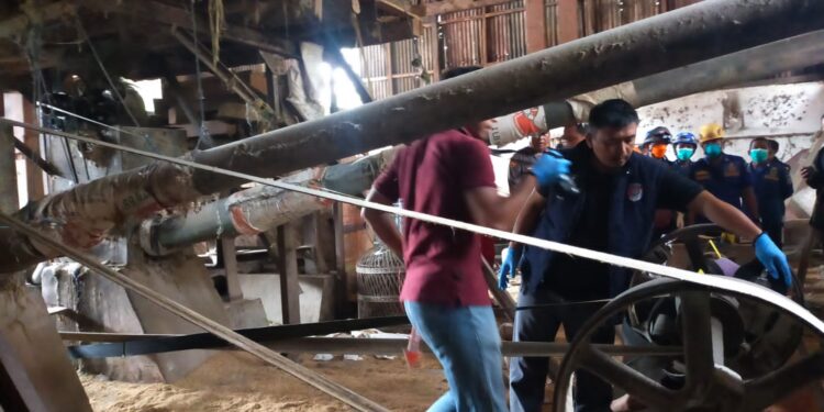 Seorang Pengelola Penggilingan Padi Meninggal Ditempat, Setelah Tubuhnya Tersangkut Fan Belt Mesin.