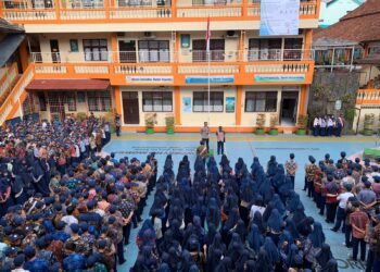 Viral Kasus Bullying, Perwira Polres Tasikmalaya Kota Sambangi Sekolah, Berikan Edukasi