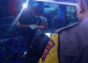 Seorang Penumpang Bus Merdeka Ditemukan Meninggal Dunia, Polres Tasikmalaya Kota Melakukan Penyelidikan