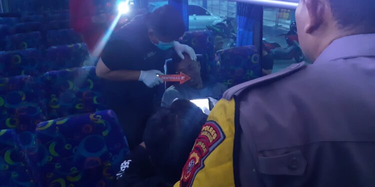 Seorang Penumpang Bus Merdeka Ditemukan Meninggal Dunia, Polres Tasikmalaya Kota Melakukan Penyelidikan