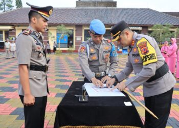 Kapolres Tasikmalaya Kota Pimpin Upacara Penerimaan Jabatan Kasat Reskrim Yang Baru