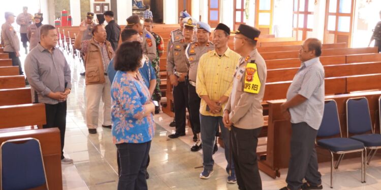 Pastikan Pengamanan Natal Berjalan Aman,  Kapolres Tasikmalaya Kota Kunjungi Beberapa Gereja