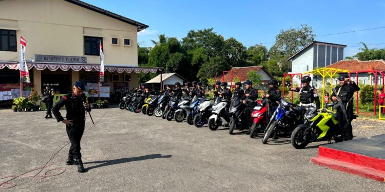 Tanpa Kecuali !, Sepeda Motor Anggota Batalyon D Pelopor Satbrimob Polda Jabar Yang Tak Sesuai Standar Tetap Kena Razia Juga
