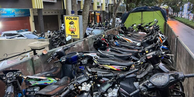 Polres Tasikmalaya Kota dan TNI Gelar Razia Gabungan, Antisipasi Berandalan Motor dan Memberantas  Knalpot Bising