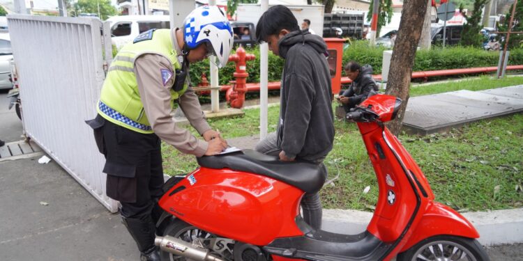 Antisipasi Geng Motor, Polres Tasik Kota dan TNI Gelar Razia Gabungan, Jaring Puluhan Sepeda Motor Knalpot Bising