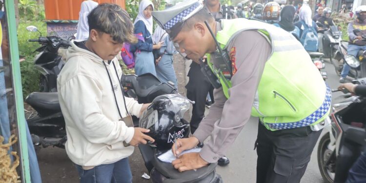 Polres Tasikmalaya Kota dan TNI Gelar Razia Gabungan, Amankan Puluhan Sepeda Motor Knalpot Brong