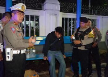 Dalan Ops Mantap Brata Lodaya 2024, Patroli  Polres Tasikmalaya Kota  Amankan Seorang Pria Penjual  Miras