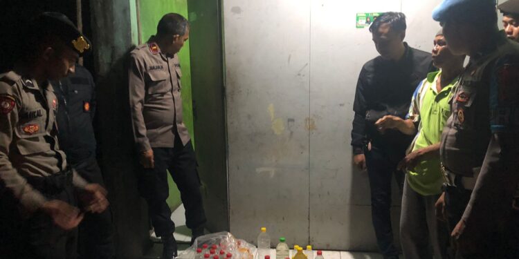 Ops Mantap Brata Lodaya 2024, Patroli KRYD Polres Tasikmalaya Kota,Amankan Puluhan Botol Miras