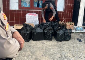 Ratusan Botol Miras Diamankan Polisi Dari Sebuah Rumah Di Bantarsari Tasikmalaya