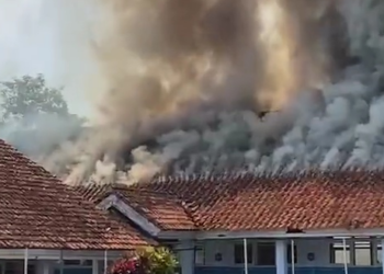 Bangunan Sekolah Satu Atap Luluhlantak, Terbakar,Dugaan Karena Konsleting Listrik