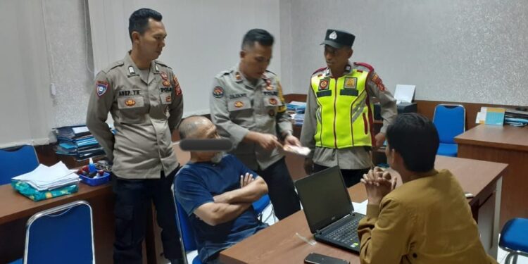 Pria Lansia Diamankan Satreskrim, Diduga Cabuli Anak Dibawah Umur,