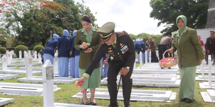 Dandim 0612 Tasikmalaya Pimpin Ziarah Nasional Hari Pahlawan 2024 di TMP Kusuma Bangsa