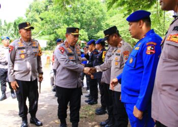 Erupsi Gunung Lewotobi di NTT, Kapolri Tinjau Posko Pengungsi