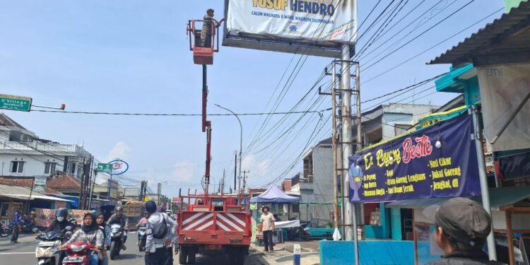 Alat Peraga Kampanye (APK) Mulai Ditertibkan, KPU : Aktivitas kampanye di media Sosialpun Harus Dihentikan