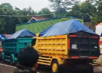 Penutupan Jalan Total di Jalan Banjar Pasirbatang-Manonjaya Sebabkan Kemacetan Parah