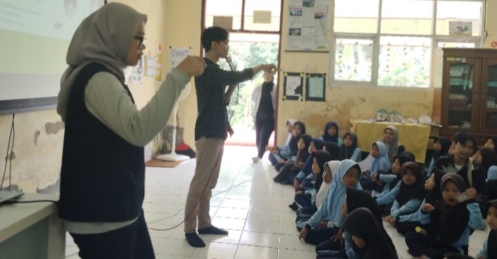 Indonesia Green Movement Edukasi Pemilahan Sampah di SDN Ciangir Tasikmalaya