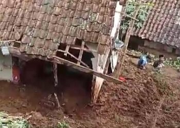 Lansia di Sukahening Tasikmalaya Tewas Tertimbun Longsor