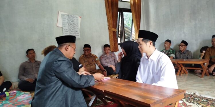 Demi Cinta, WNA Tiongkok He Xiaolin Masuk Islam dan Siap Menikahi Gadis Tasikmalaya