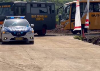 Bantu Pelajar di Perbatasan, Bus Sekolah Gratis Brimob dan Dishub Mulai Beroperasi di Tasikmalaya