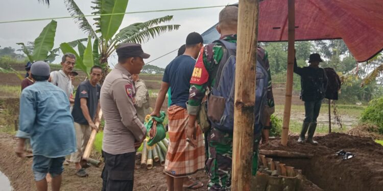 Sempat Hilang di Curug Batu Blek Cisayong, Lansia Ditemukan Meninggal
