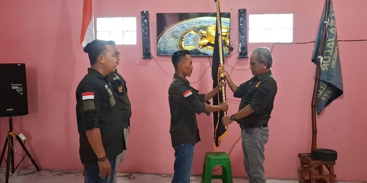 Pengukuhan Ketua DPD LSM Sajalur Kecamatan Purbaratu. Kata Kt Umum : Yang Niat  Mencari Uang Di LSM Sajalur Silahkan Keluar