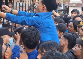 Ratusan Mahasiswa Tasikmalaya Berunjuk Rasa,Meminta Petinggi Pertamina dan Kt DPRD  Kota Tasikmalaya Salurkan Aspirasi